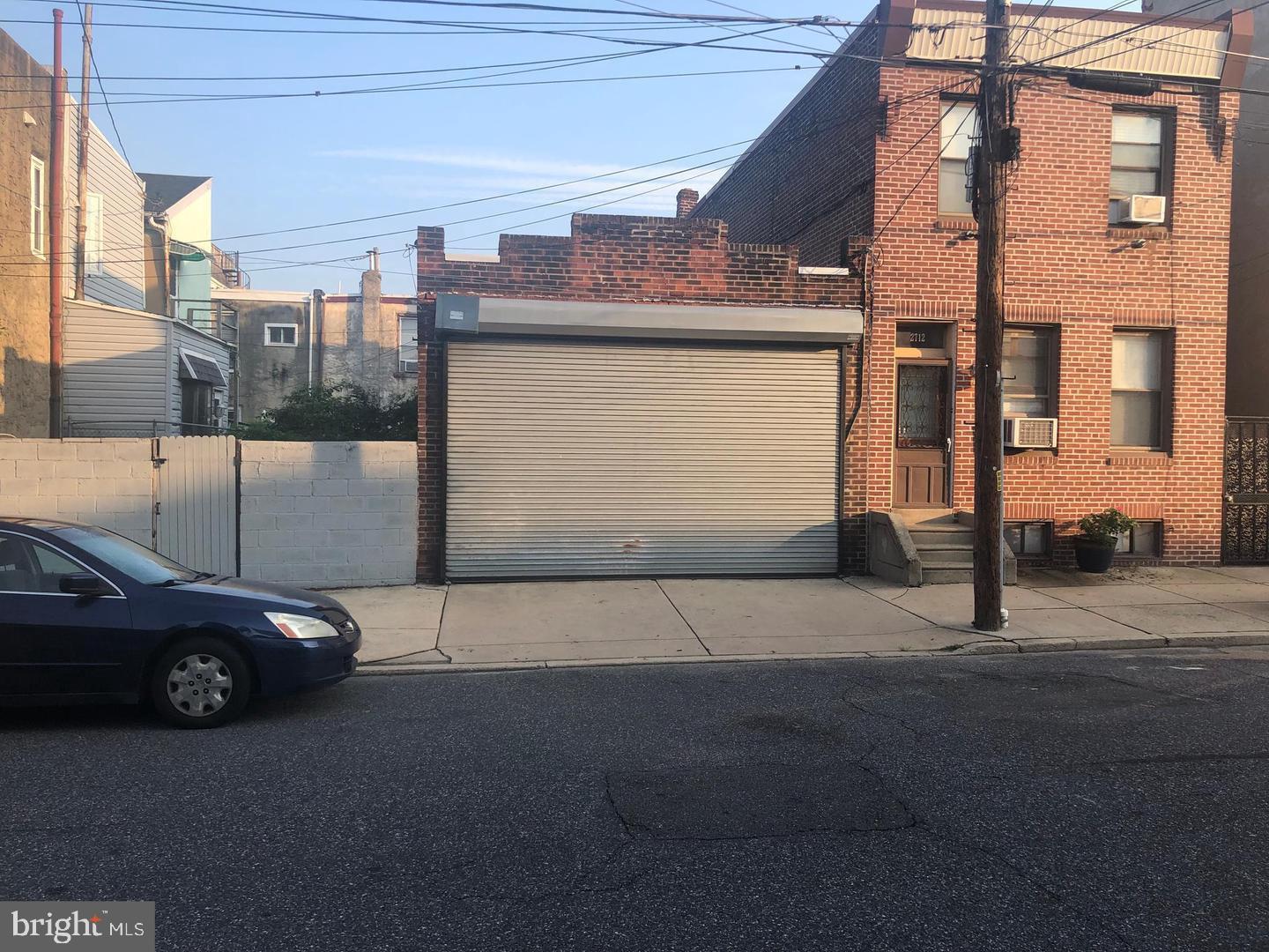 2710 Edgemont St Property Photo 1