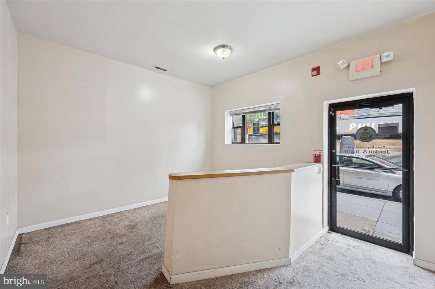 1444 Point Breeze Ave Property Photo 3