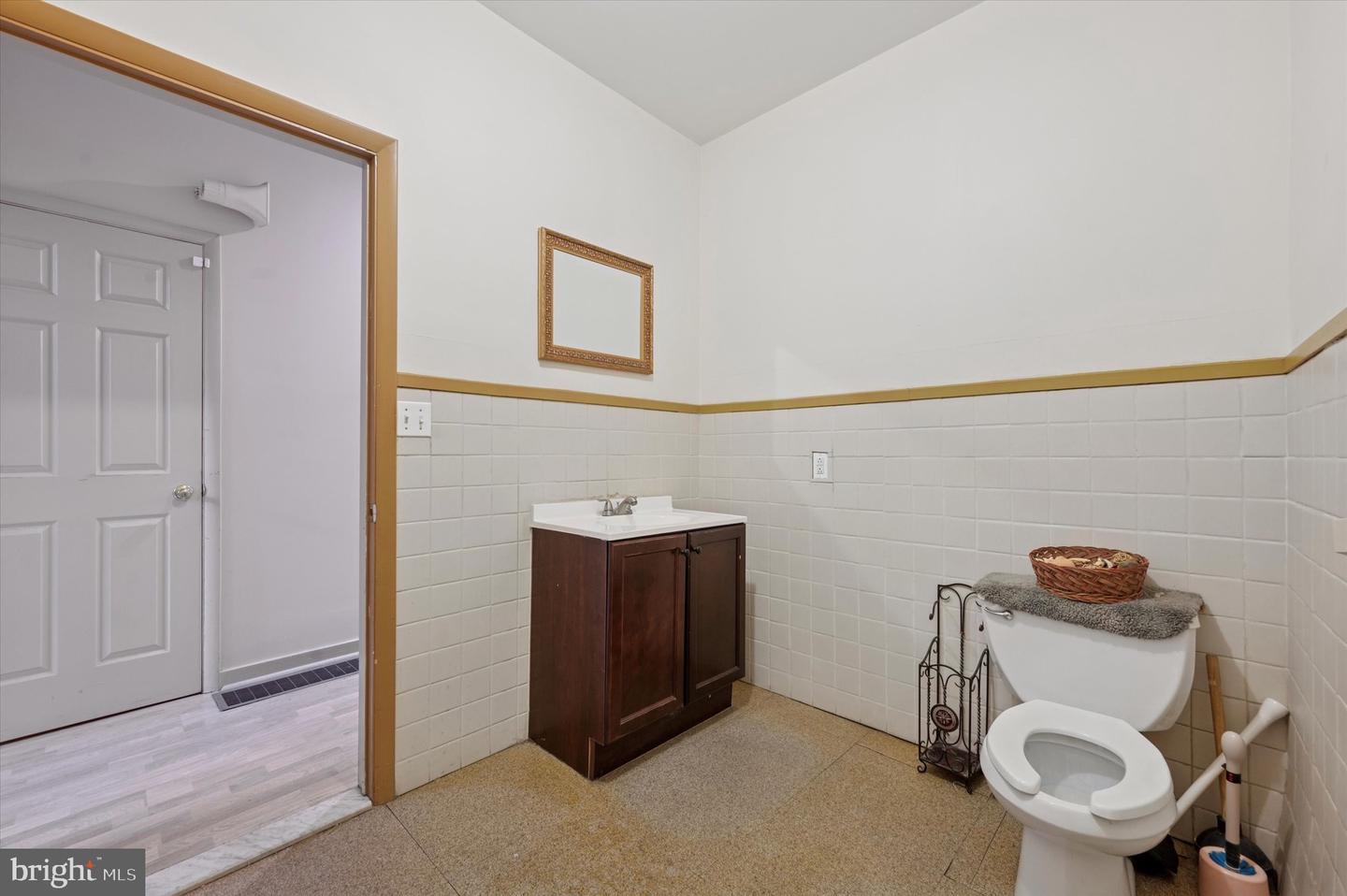 1444 Point Breeze Ave Property Photo 14