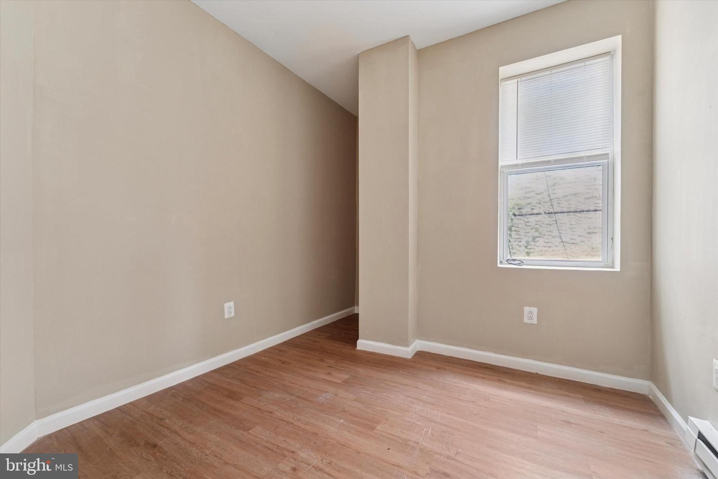 7018 Woodland Ave Property Photo 12