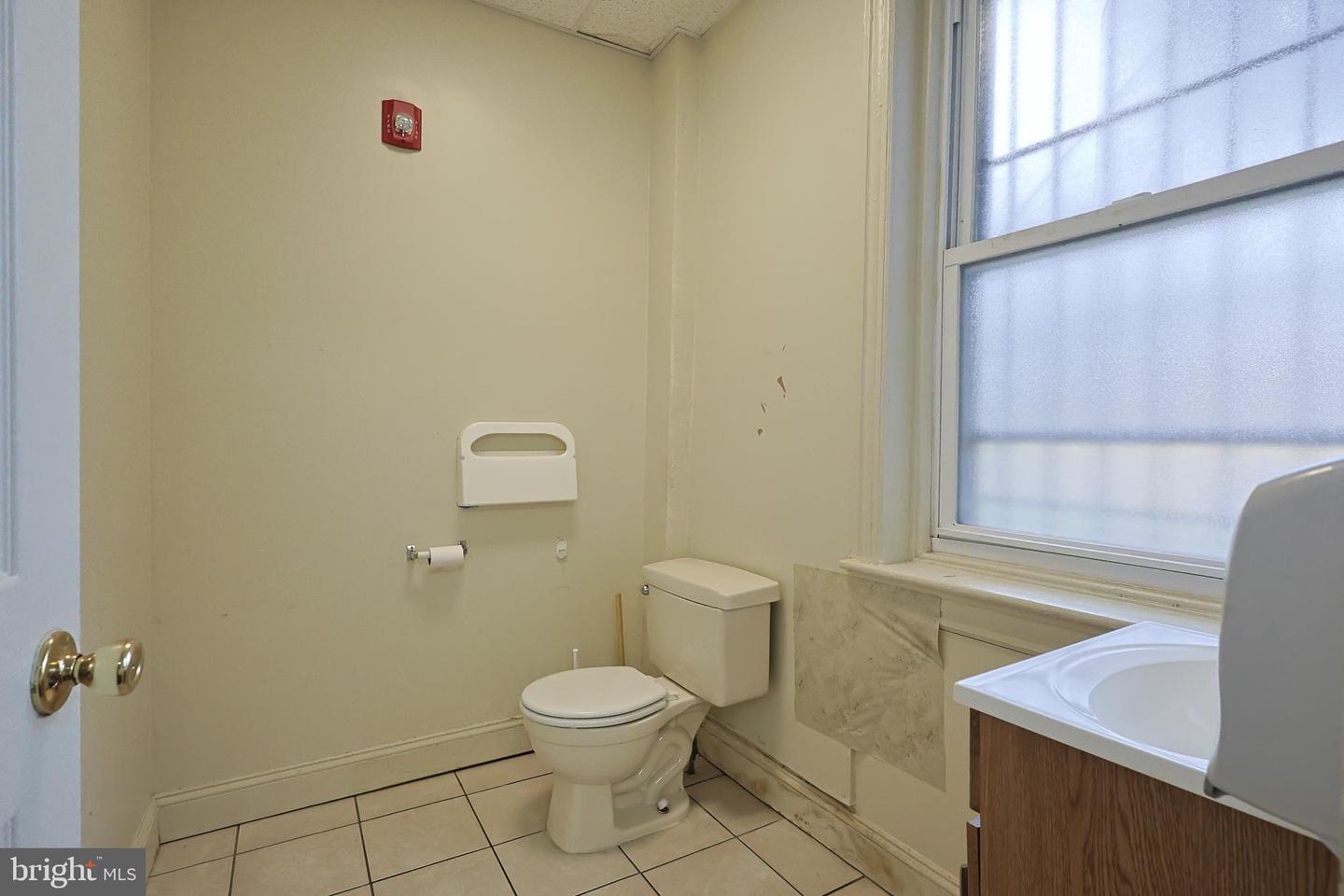 6763 Germantown Ave Property Photo 11