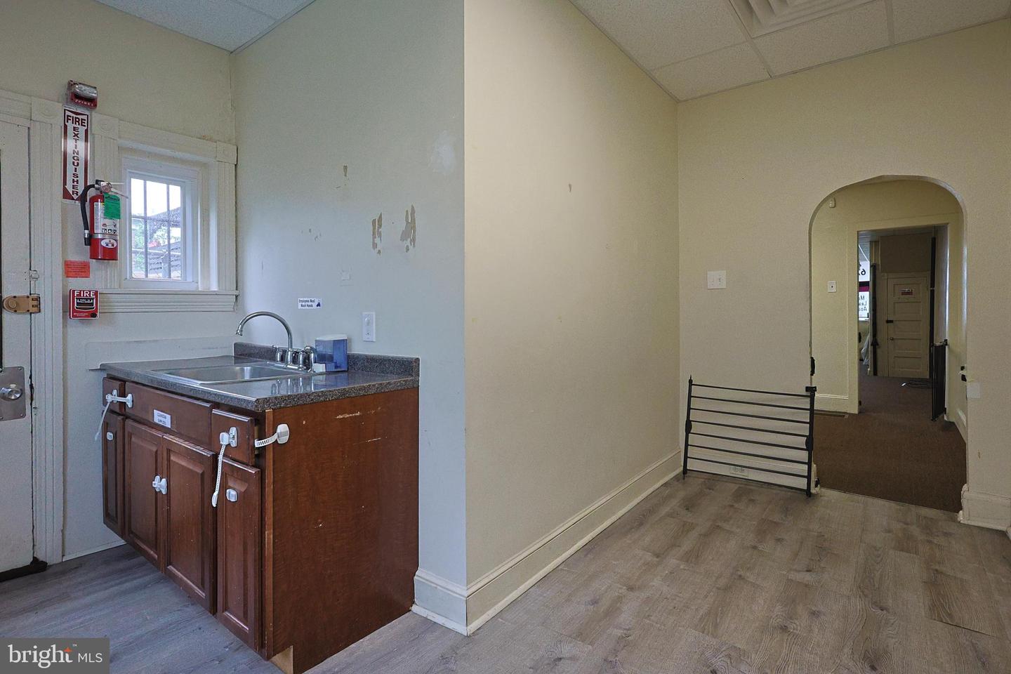 6763 Germantown Ave Property Photo 12