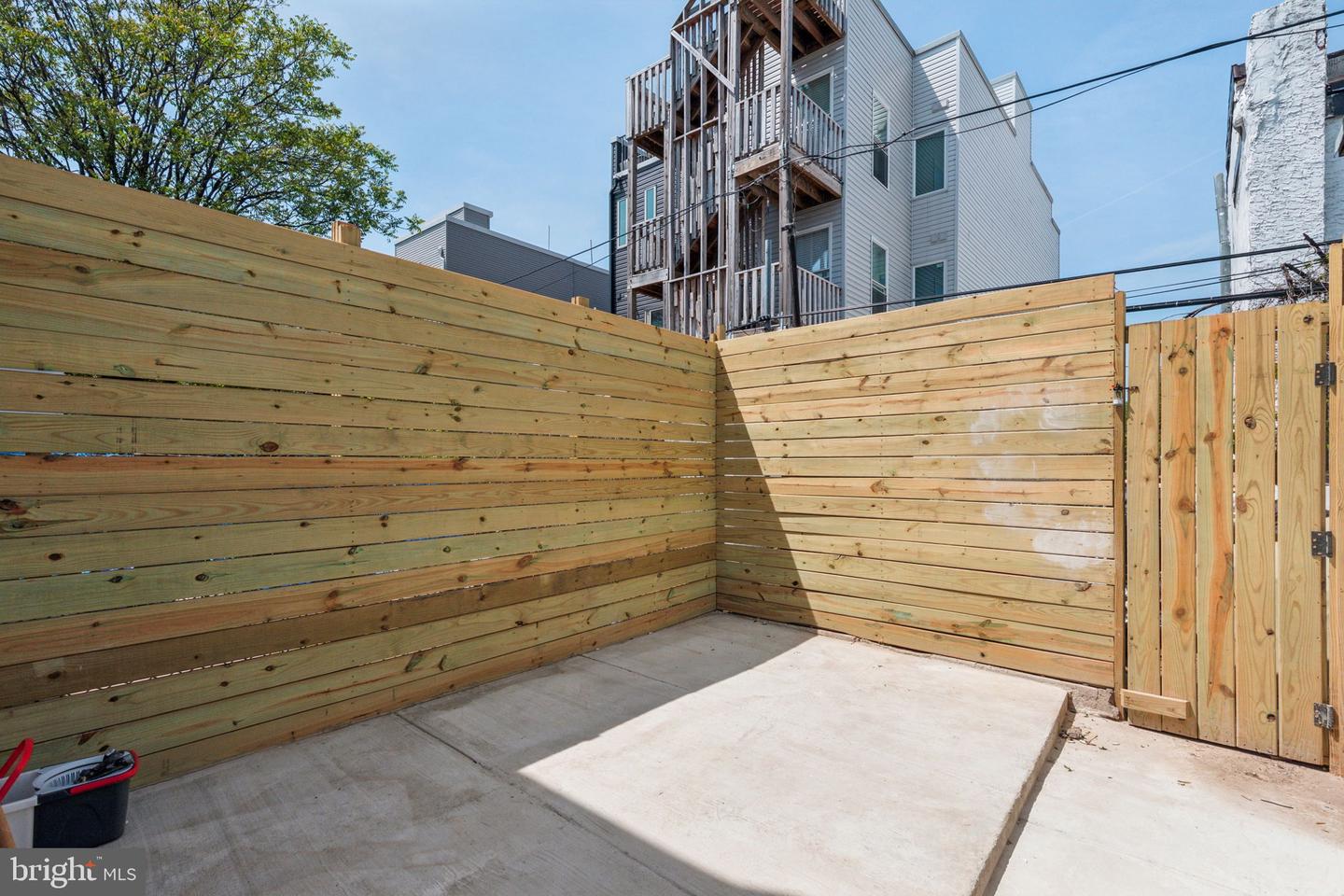 2536 N Lee St Property Photo 15