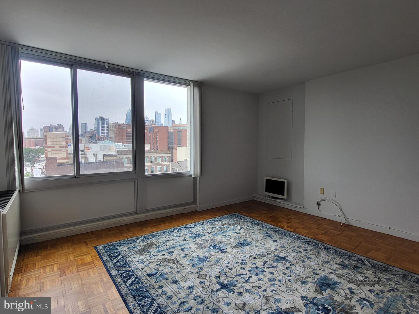 604-36 S WASHINGTON SQ #818 Property Photo 1