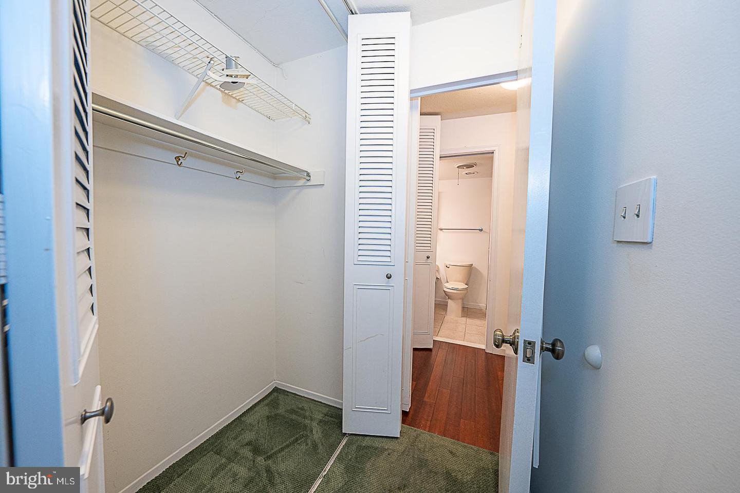 1919 Chestnut St #1722 Property Photo 11