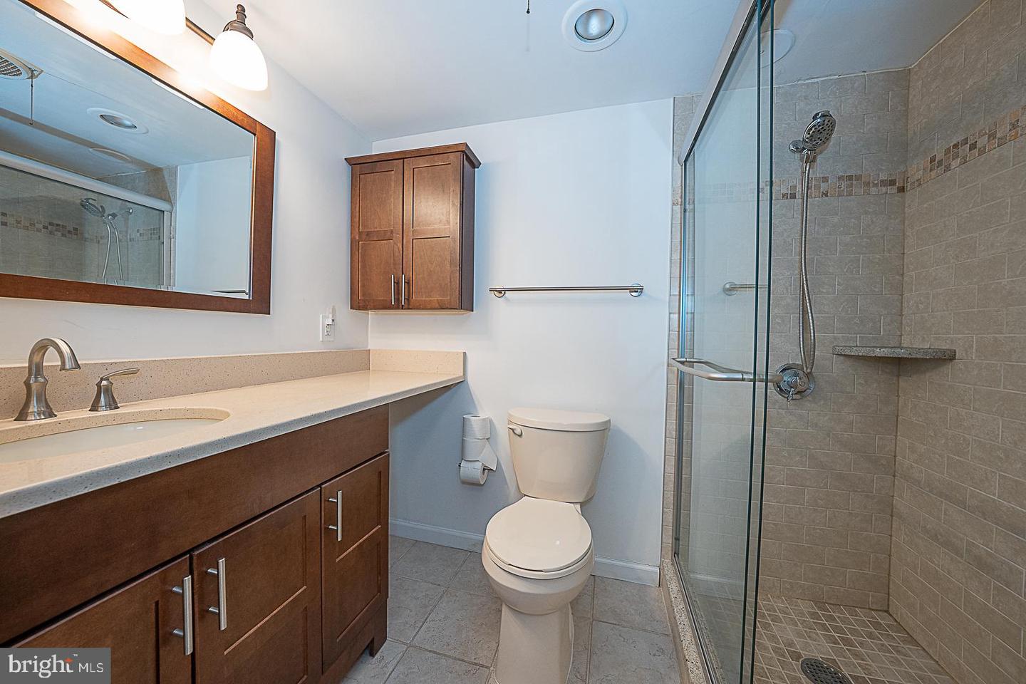 1919 Chestnut St #1722 Property Photo 12