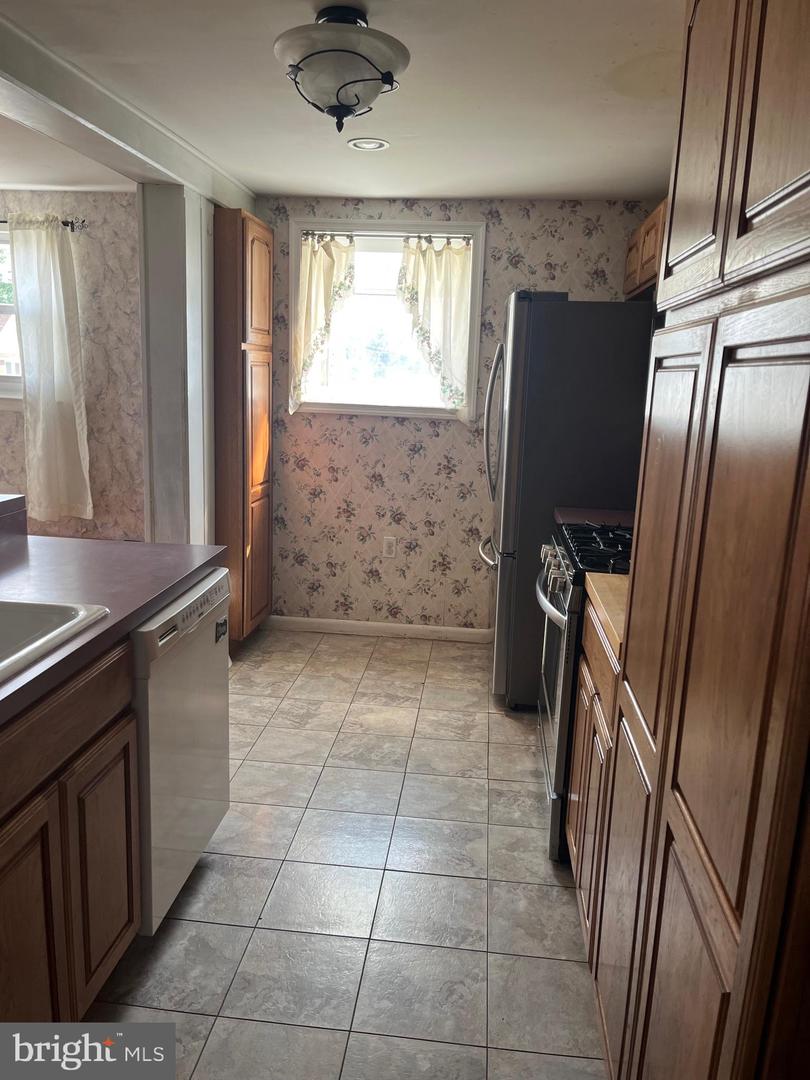 3470 Eden St Property Photo 16