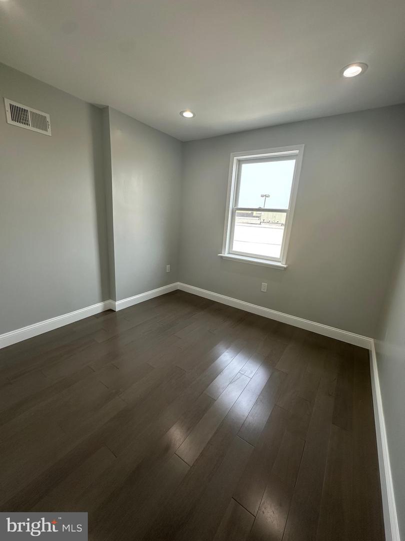 2829 S Randolph St Property Photo 17