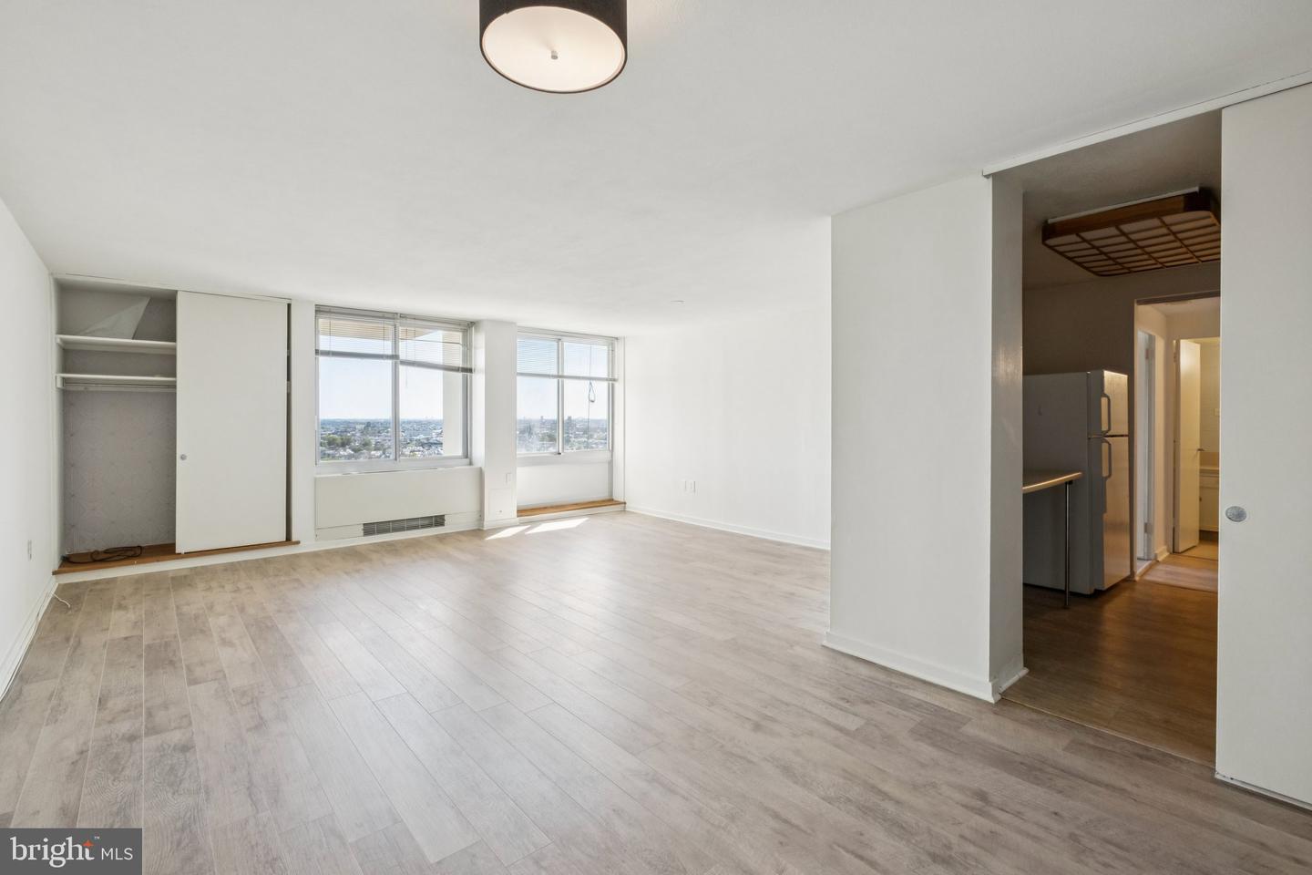 604-36 S Washington Sq #1505 Property Photo 1