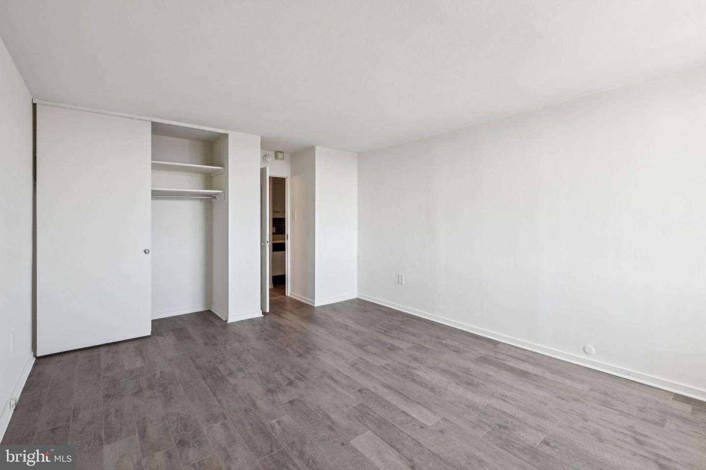 604-36 S Washington Sq #1505 Property Photo 9