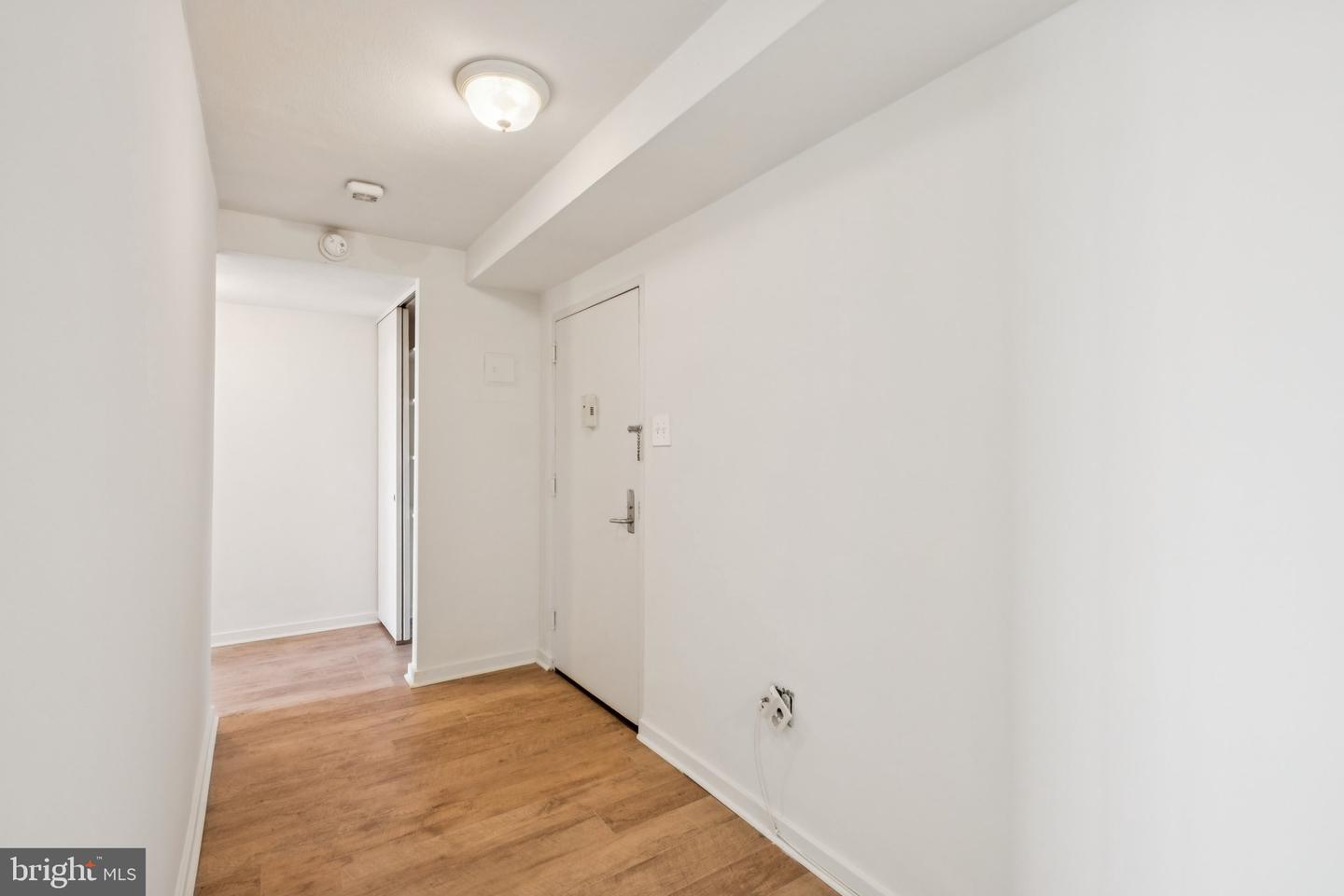 604-36 S Washington Sq #1505 Property Photo 11