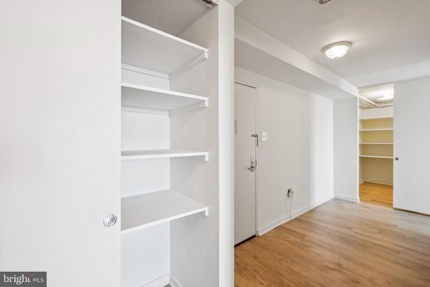 604-36 S Washington Sq #1505 Property Photo 12