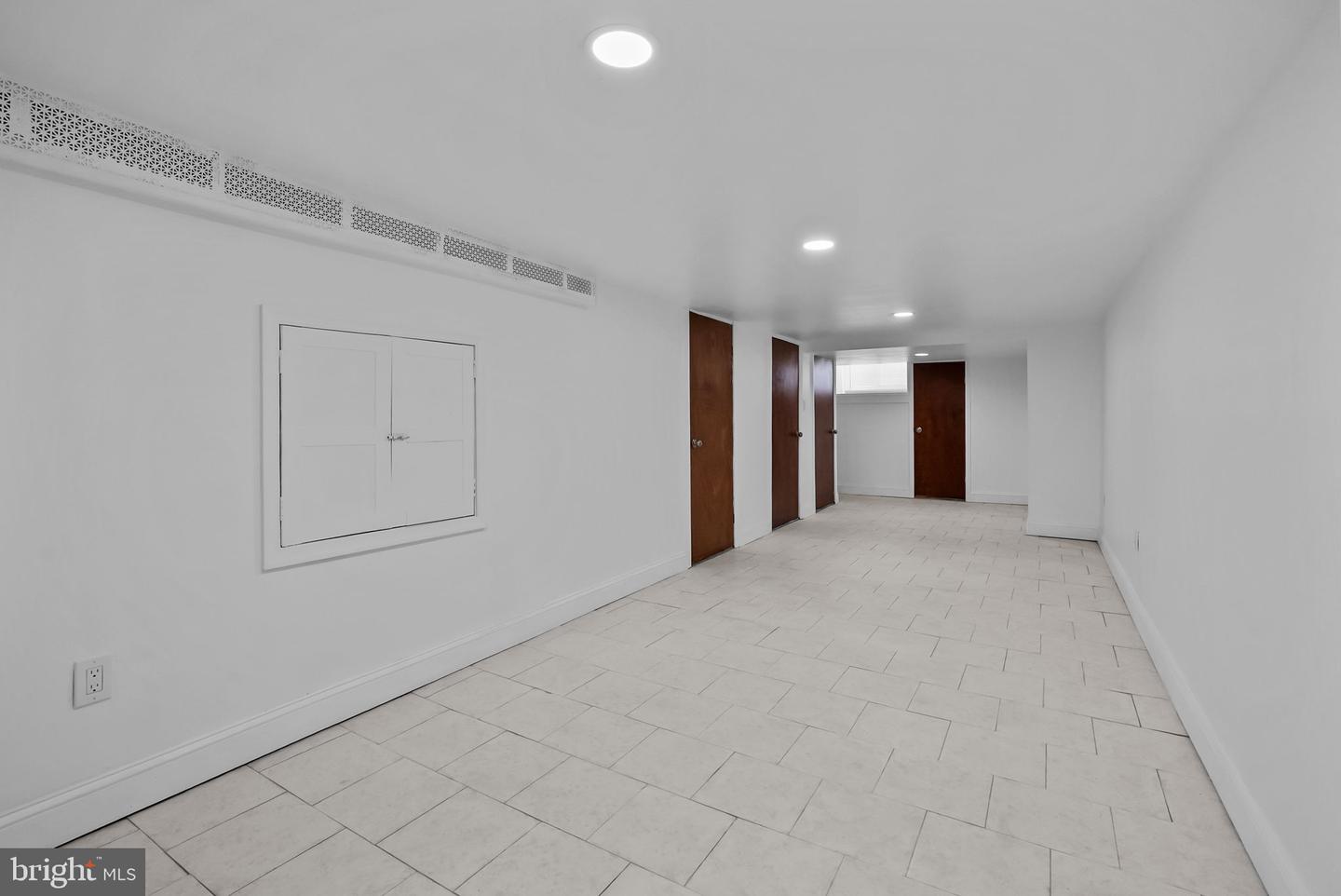 2024 W Berks St Property Photo 12