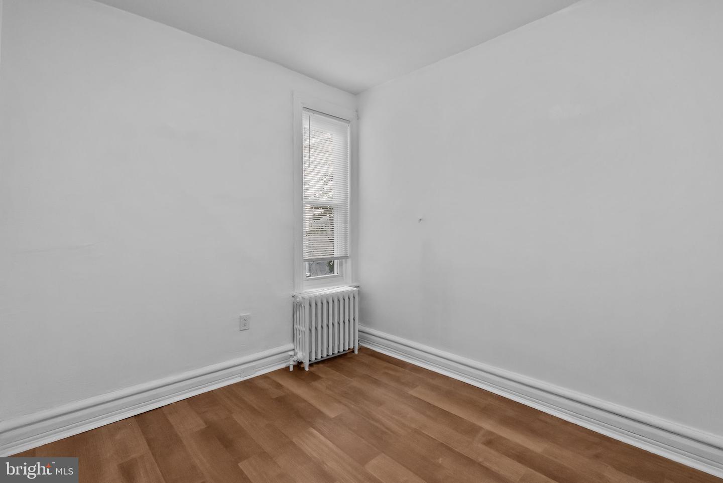 2024 W Berks St Property Photo 17