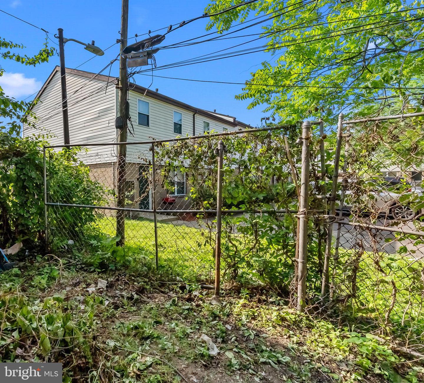 2024 W Berks St Property Photo 22