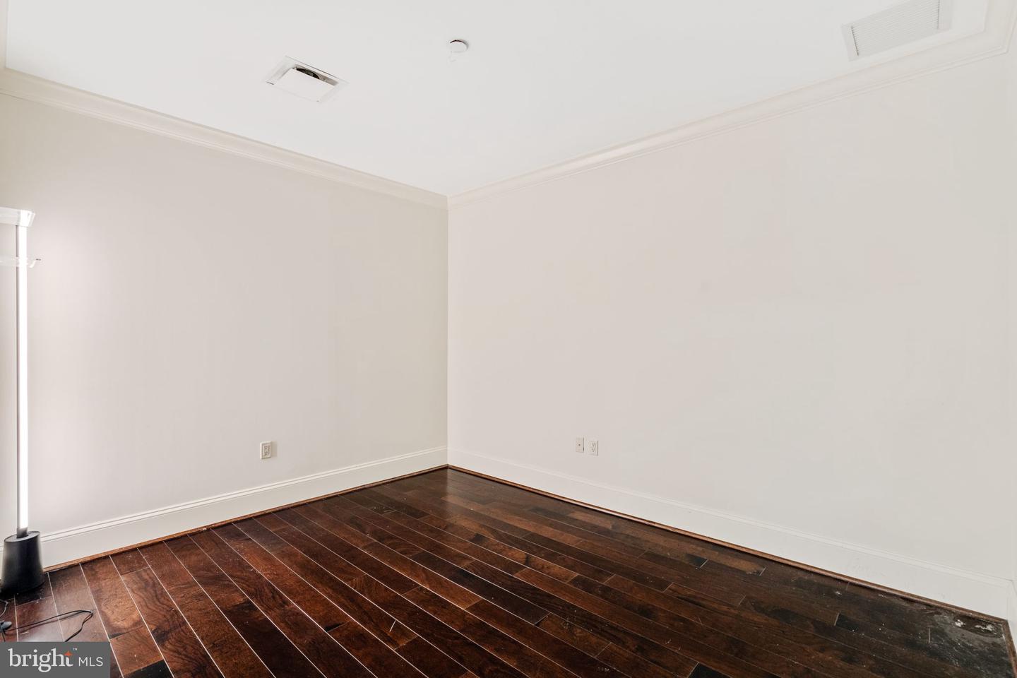 50 S 16th St #4304 Property Photo 14
