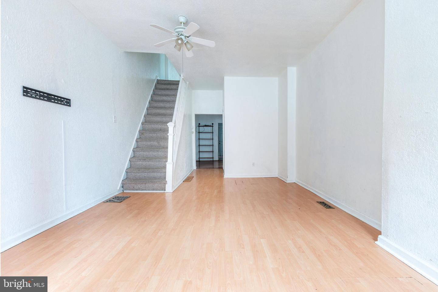 112 E Huntingdon St Property Photo 4