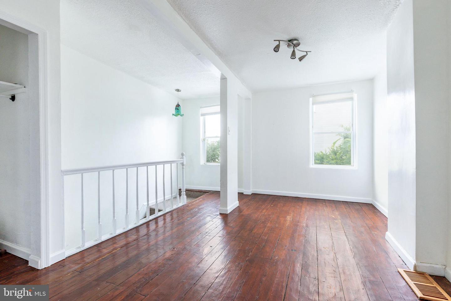 112 E Huntingdon St Property Photo 23