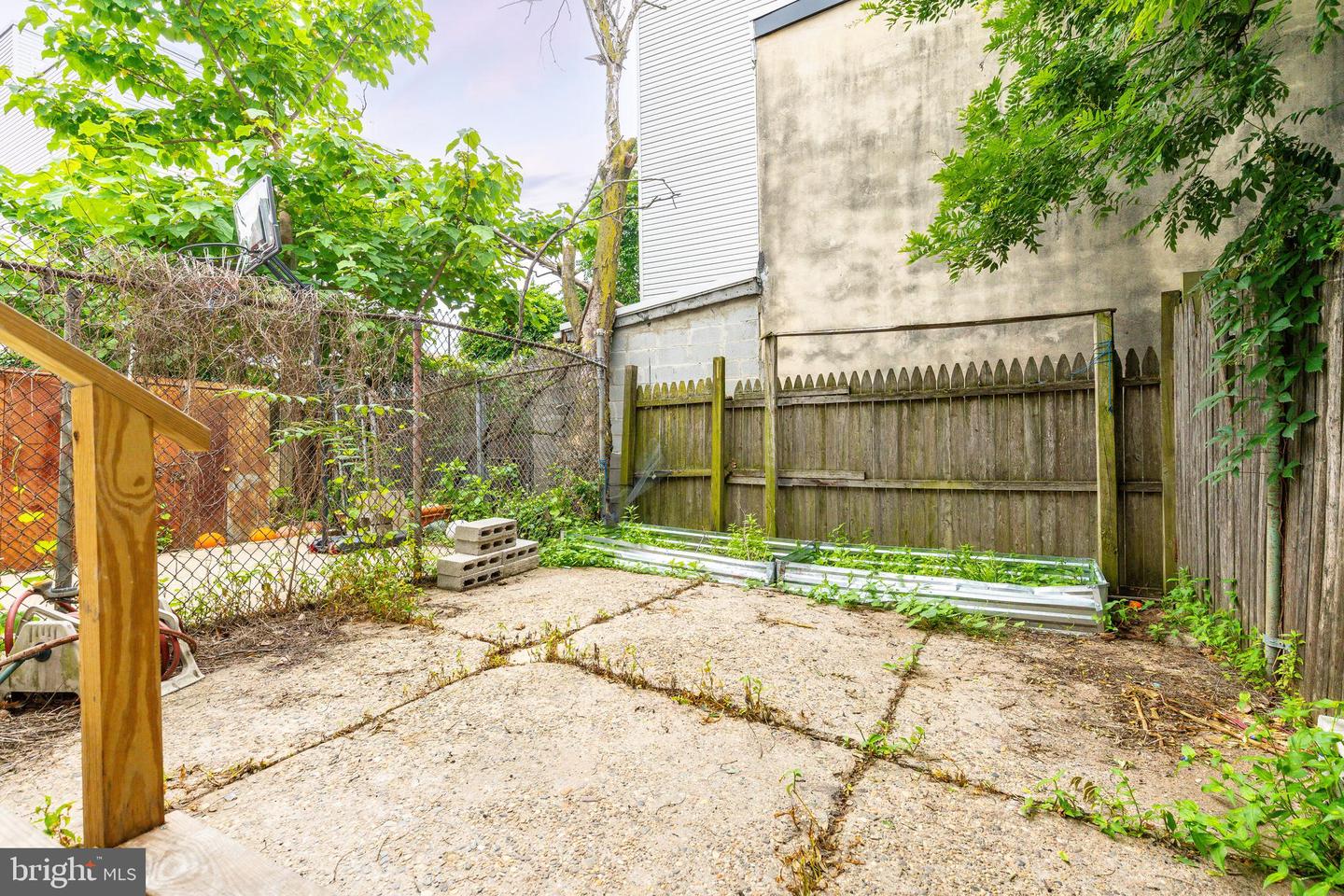 112 E Huntingdon St Property Photo 27