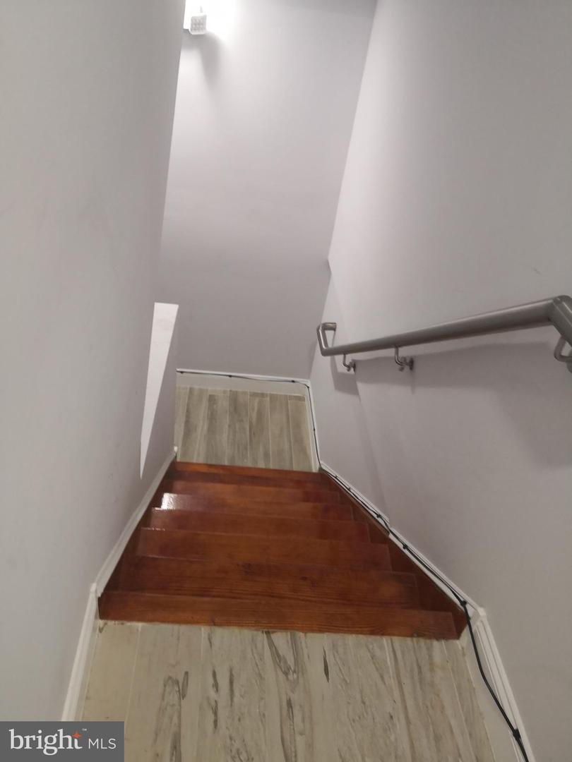 1008 Green St #a Property Photo 10