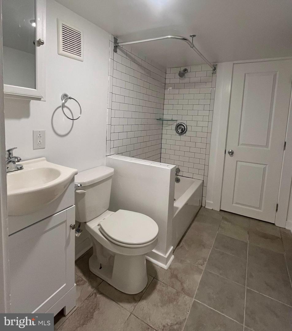 4944 Walnut St #ll Property Photo 16