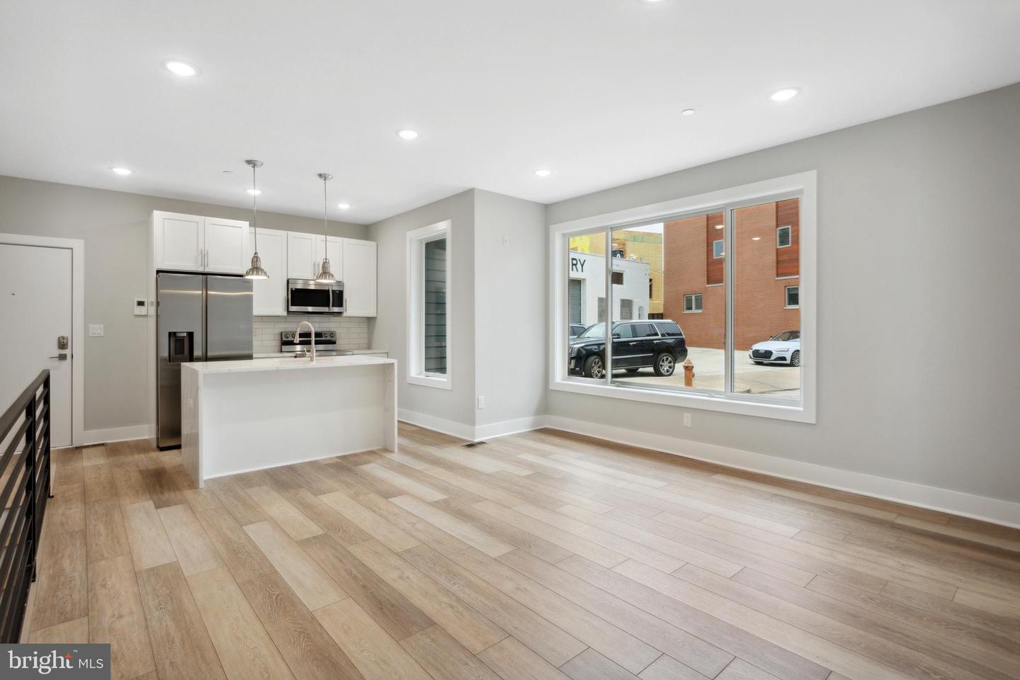 2120 BERGES E #1 Property Photo 1