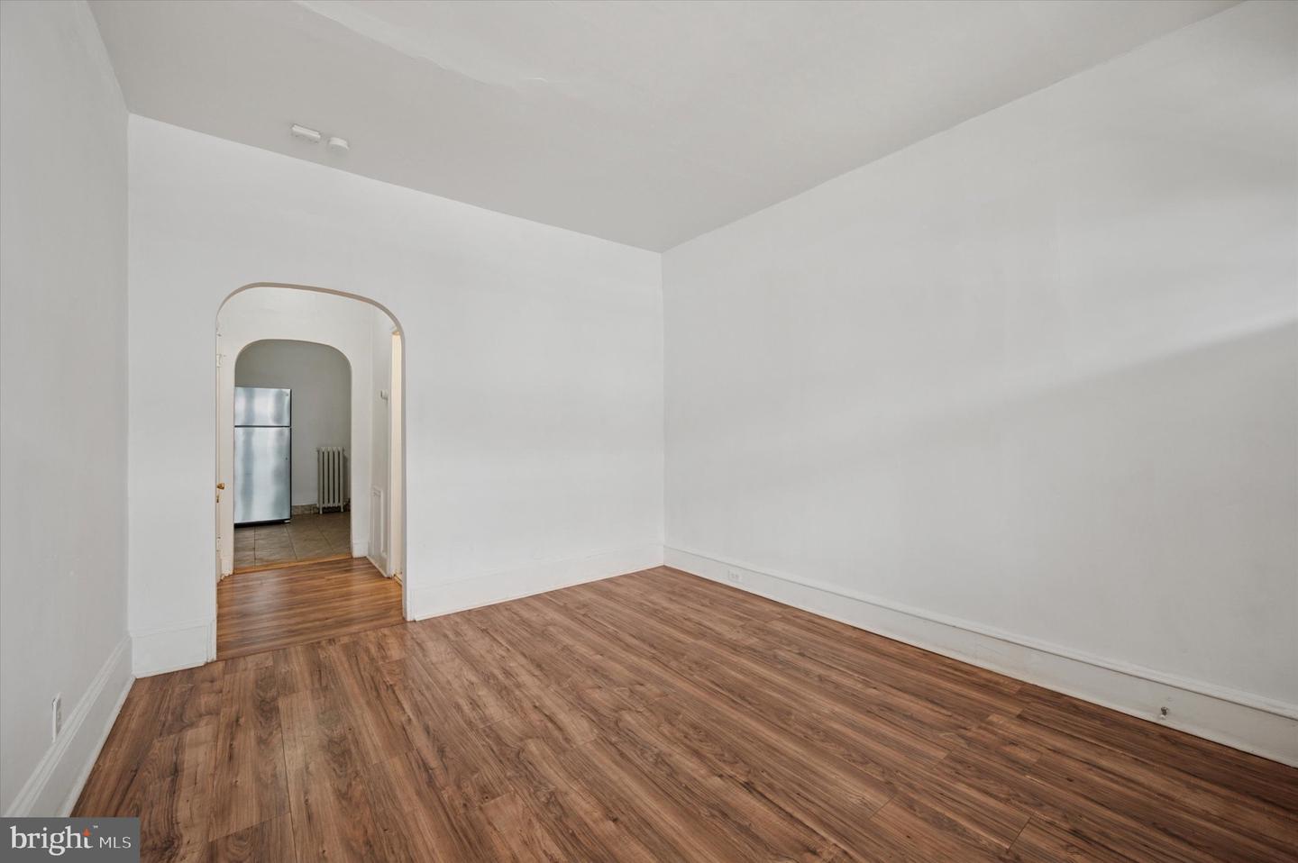 5737 Pine St Property Photo 7