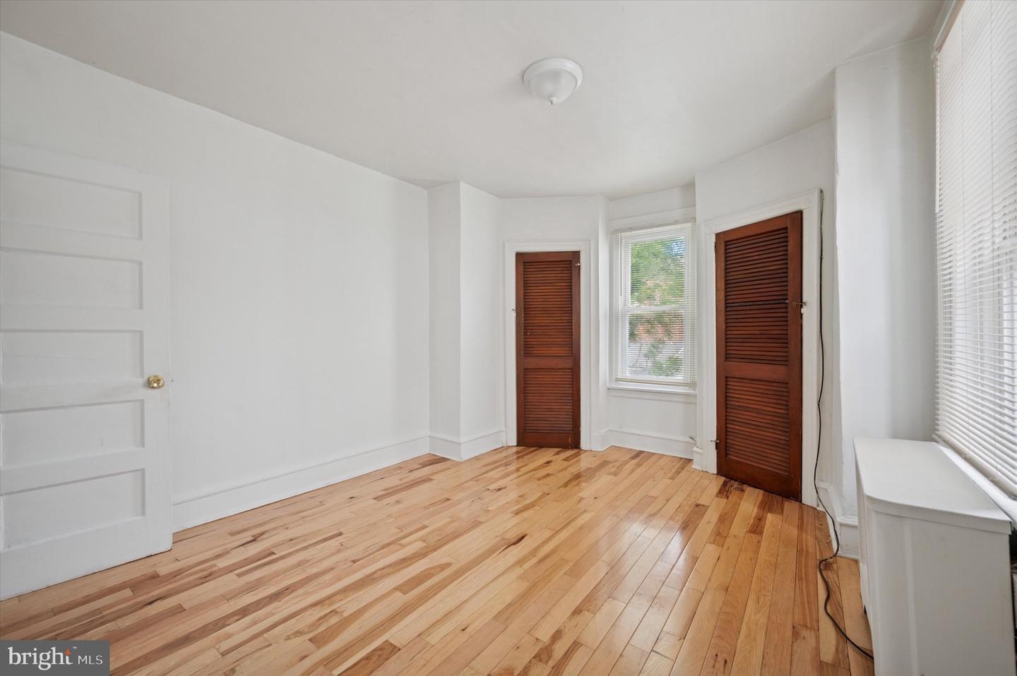 5737 Pine St Property Photo 17