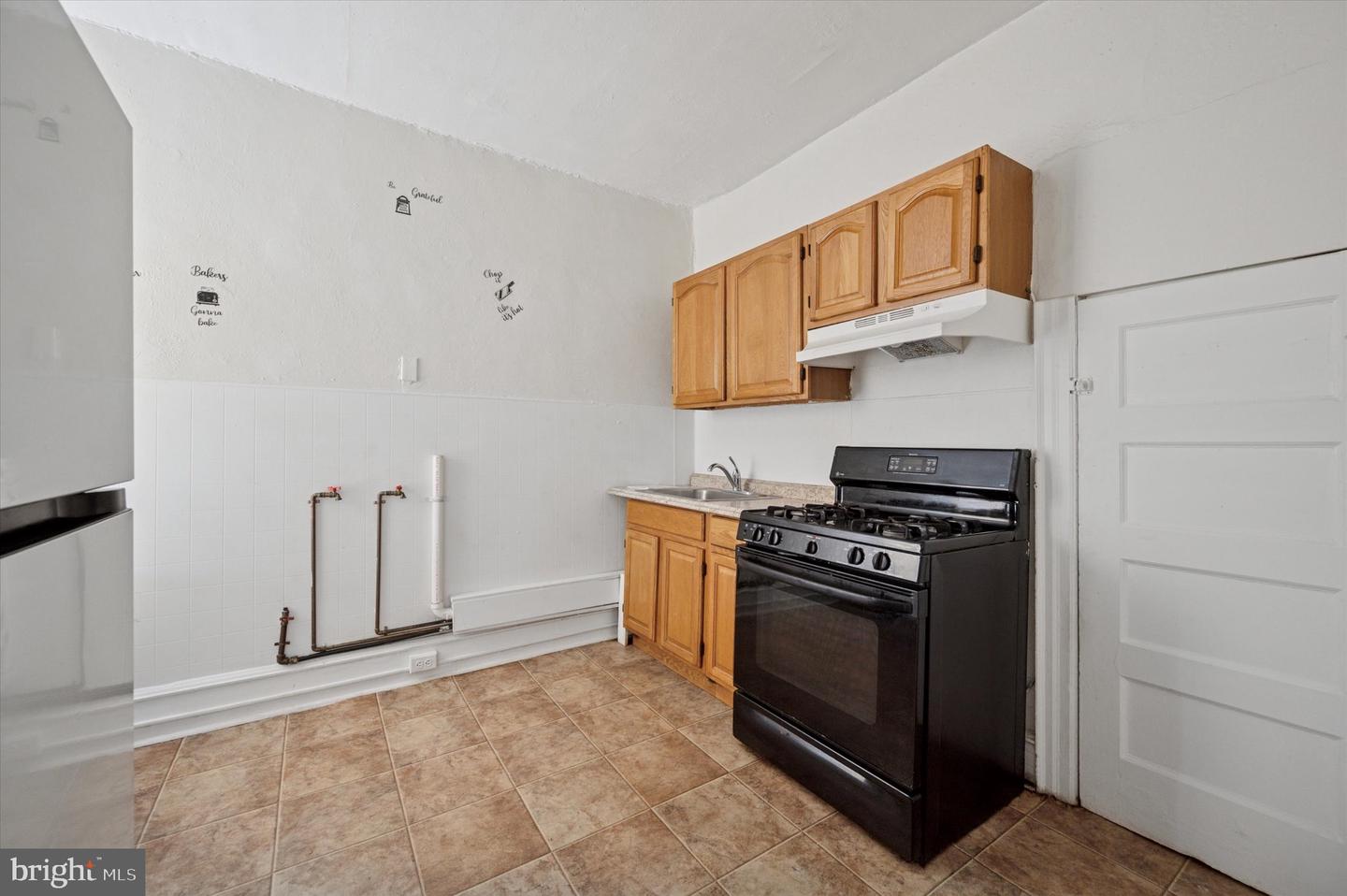 5737 Pine St Property Photo 20