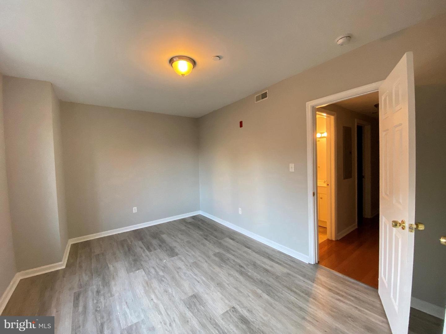 1811 Cecil B Moore Ave #d Property Photo 8
