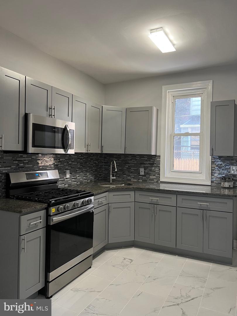 2758 N Newkirk St Property Photo 1