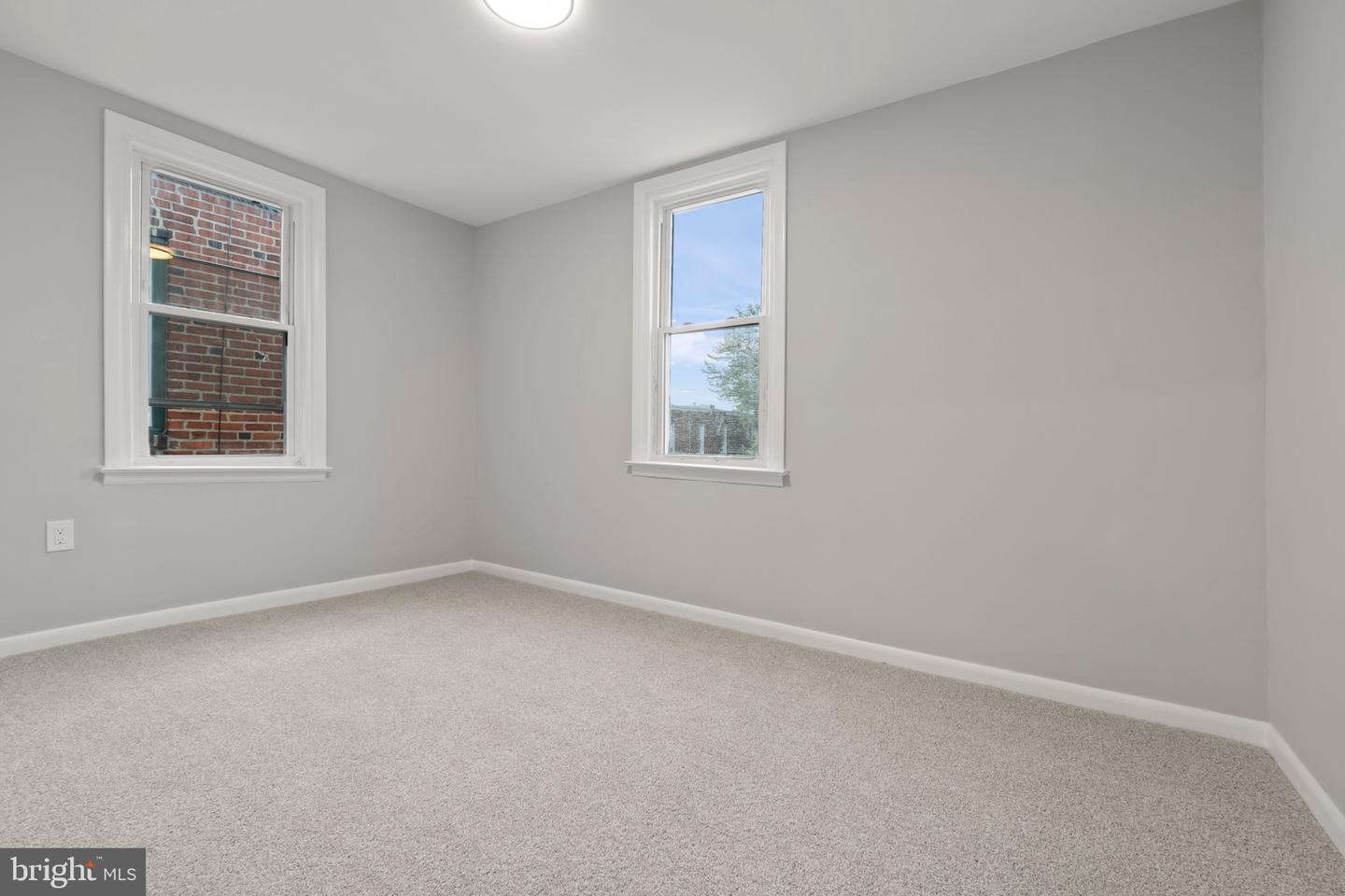 4034 Mitchell St Property Photo 13