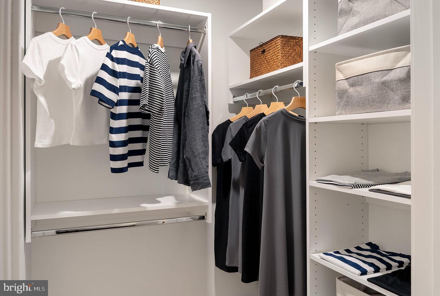 210 S 12th St #1b-1-18e Property Photo 7