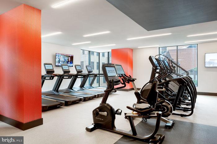 210 S 12th St #1b-1-18e Property Photo 23