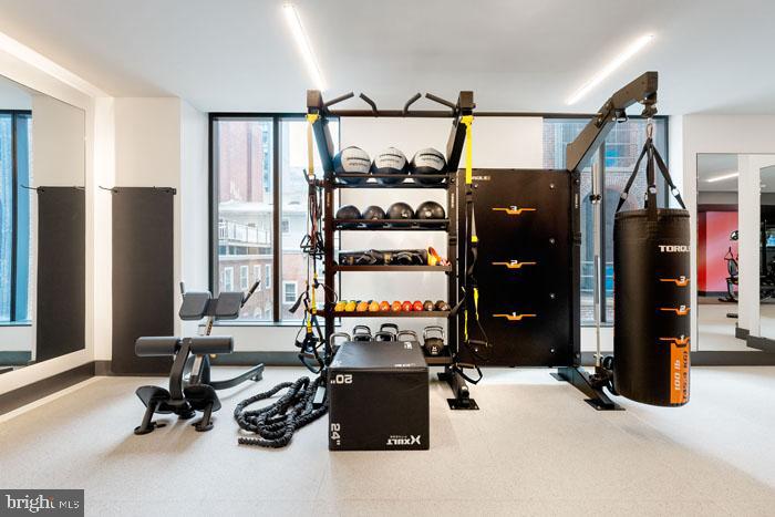 210 S 12th St #1b-1-18e Property Photo 24