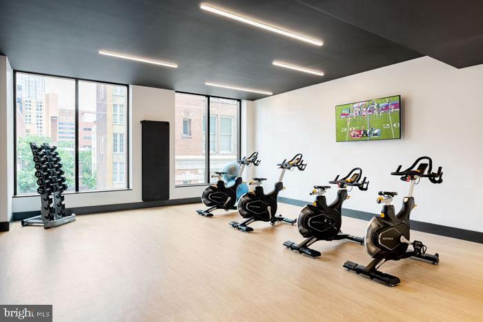 210 S 12th St #1b-1-18e Property Photo 26