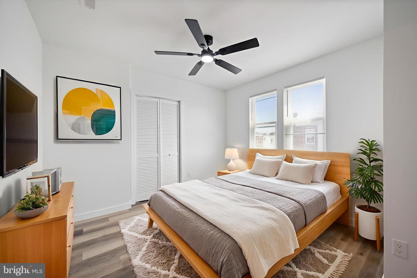 2614 S Sylmar St #2 Property Photo 1