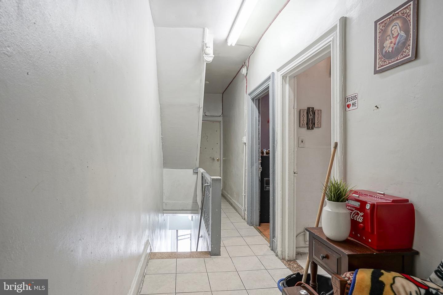 2958 Kensington Ave Property Photo 9