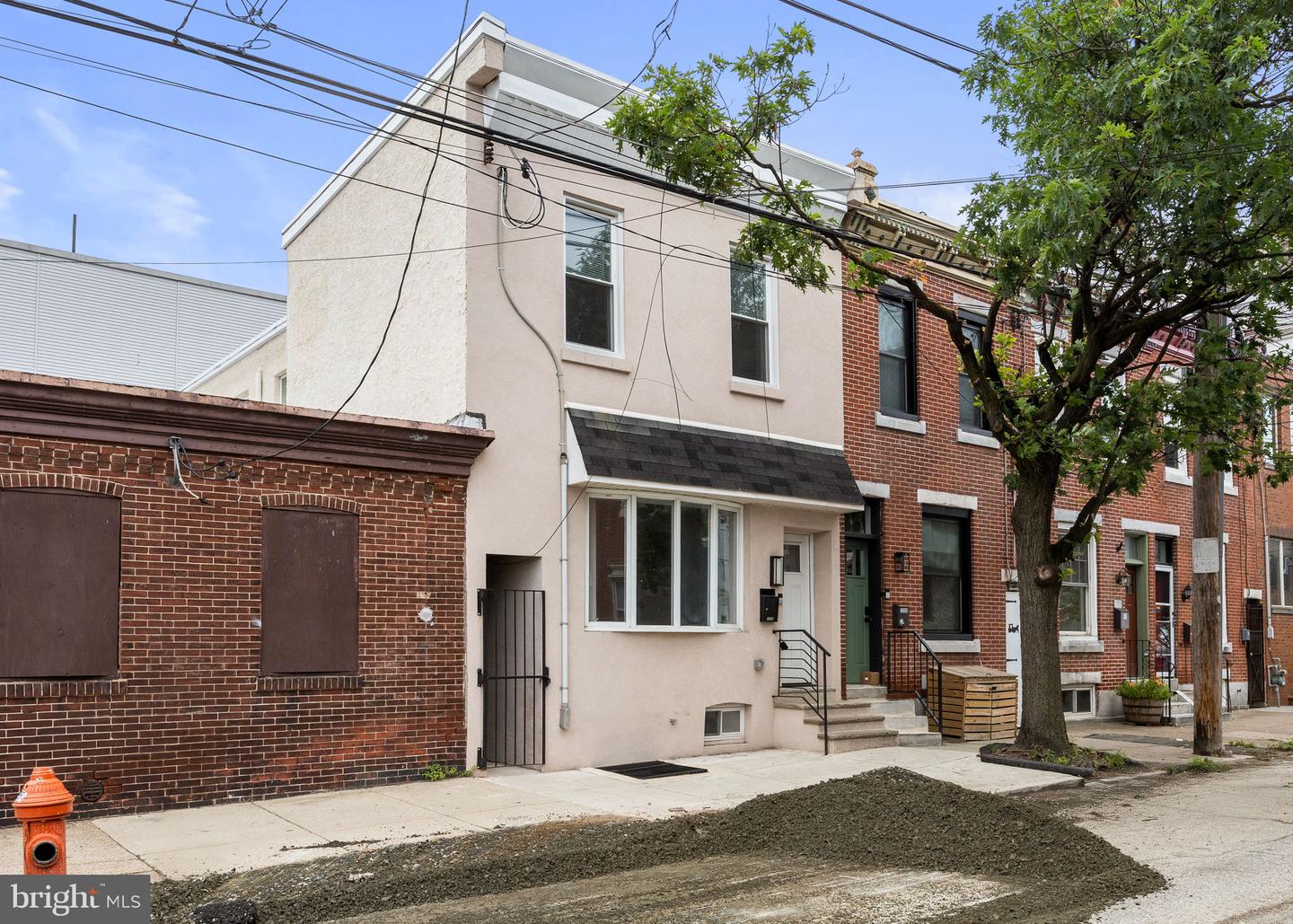 1218 E Berks St Property Photo 1