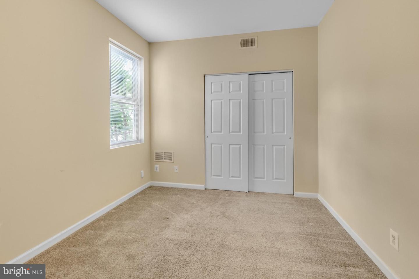 909 N 19th St #b Property Photo 10