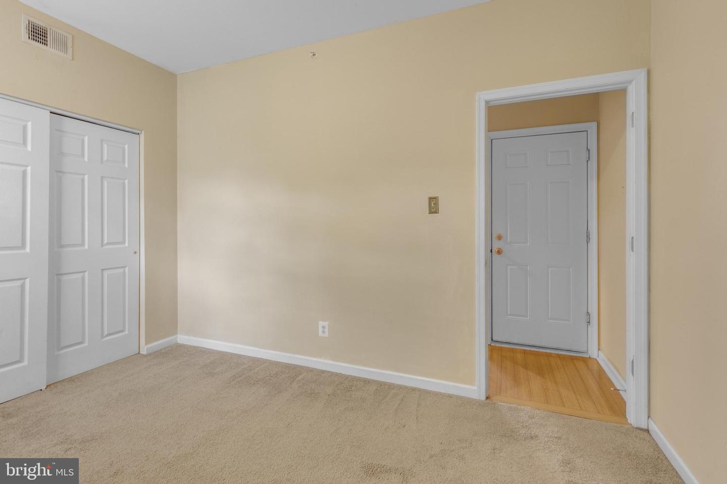 909 N 19th St #b Property Photo 11
