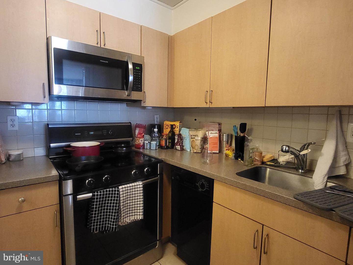 224-30 W Rittenhouse Sq #413 Property Photo 6