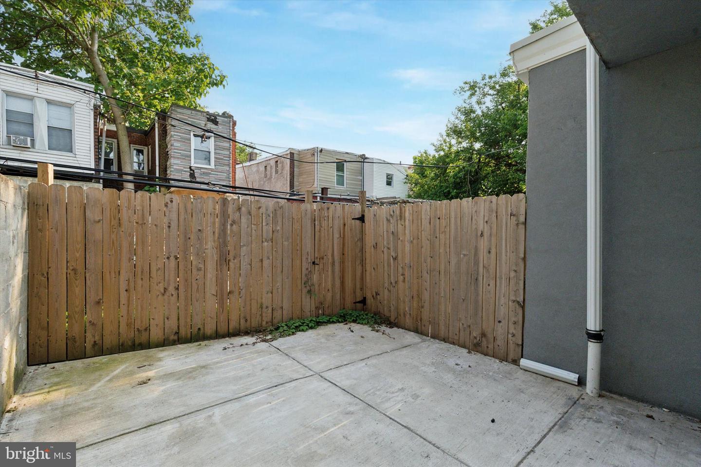 2538 W Oakdale St Property Photo 19