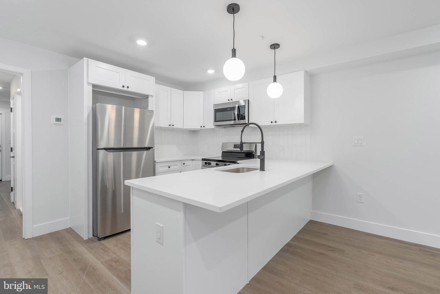 2057 E Rush St Property Photo 1