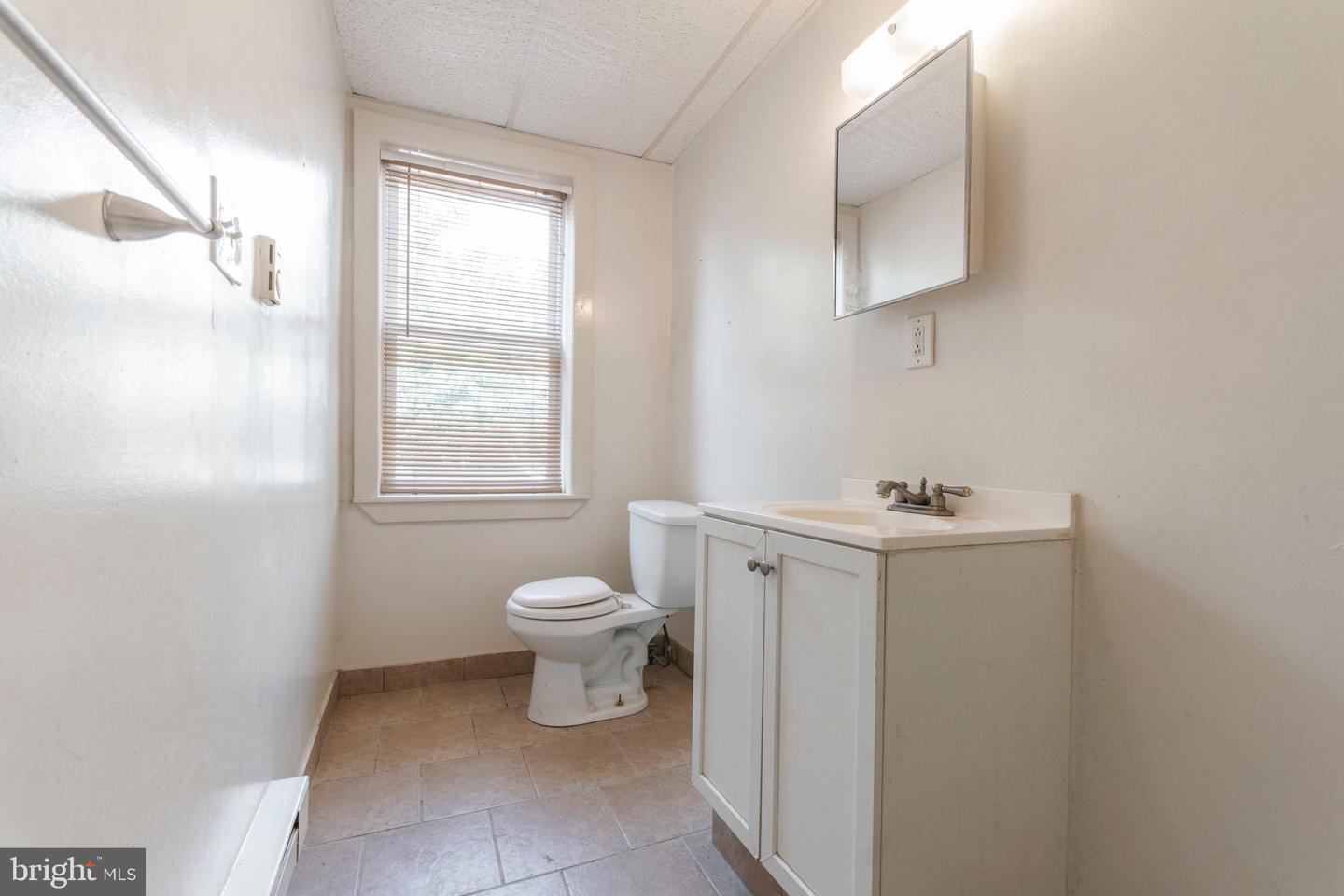 513 W Girard Ave #2r Property Photo 10