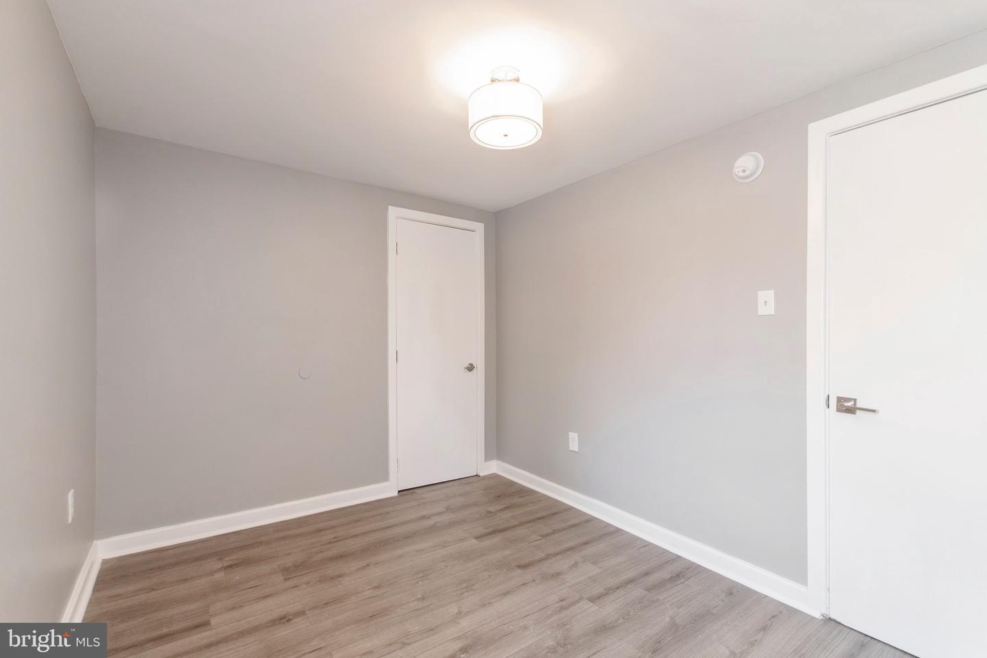 515 W Girard Ave #3f Property Photo 13