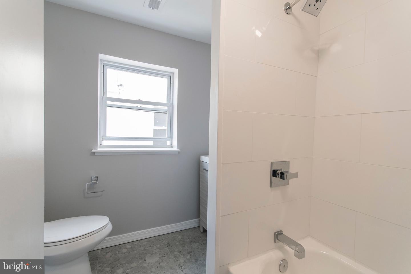 515 W Girard Ave #3f Property Photo 14