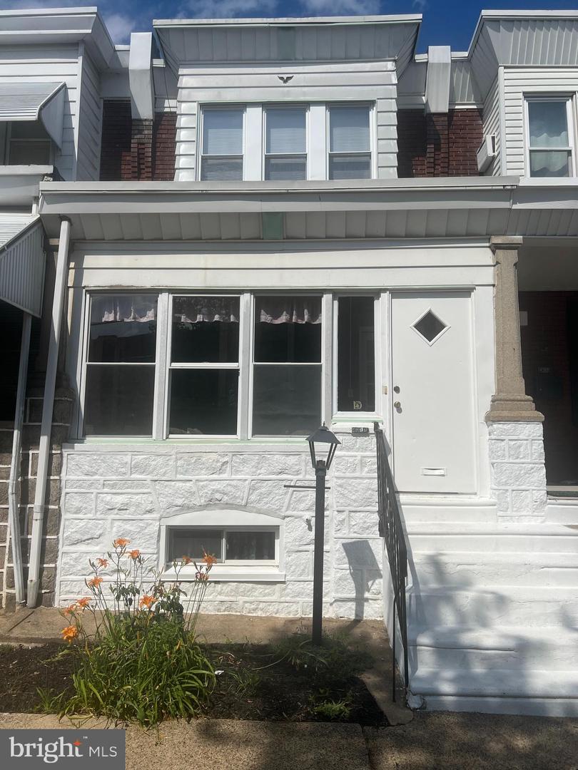 4317 Devereaux St Property Photo 1