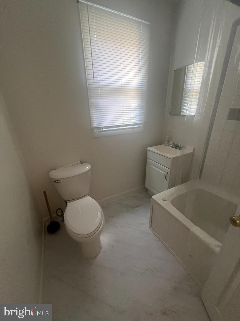 4317 Devereaux St Property Photo 11