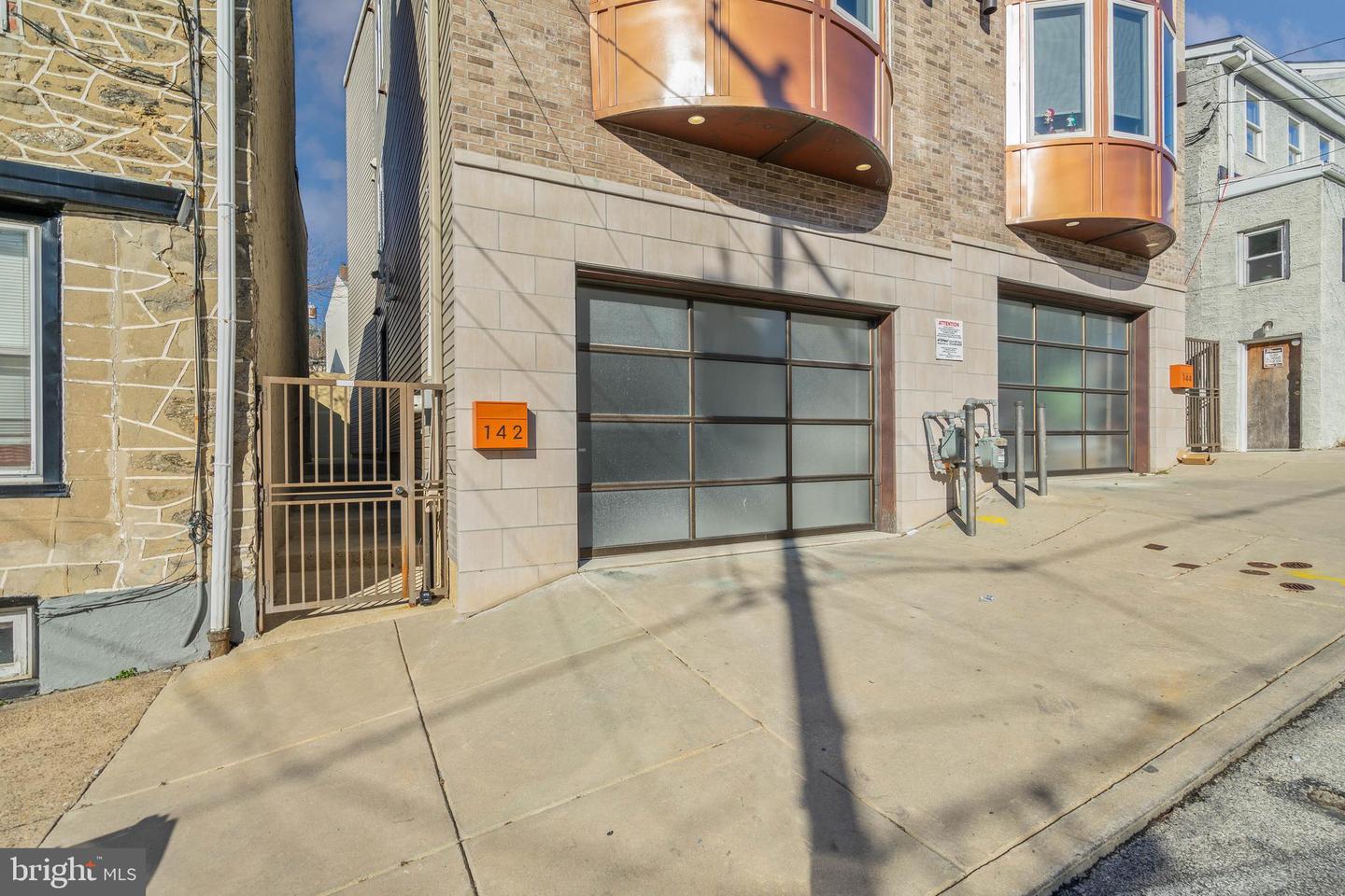 144 Levering St Property Photo 2